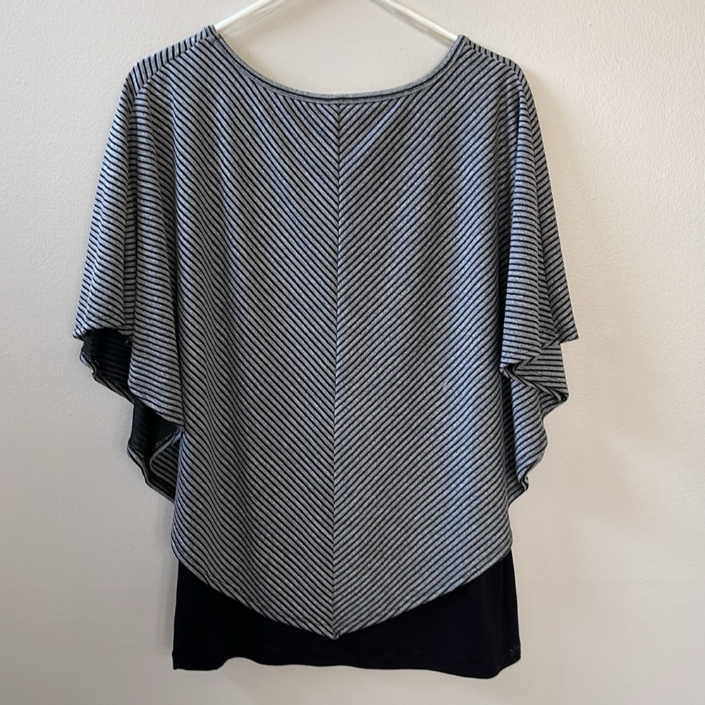 Poncho Women’s Summer Sleeveless Shawl Silver Black Top Sz M - Picture 4 of 7